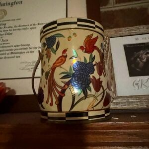 Murray Allen vintage tin